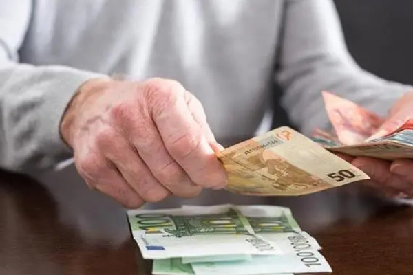 探讨个人信用卡最高额度设定标准